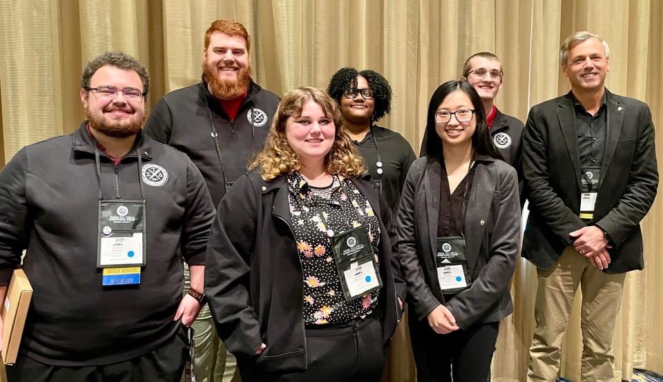 Take Action! Sigma Tau Delta Students at Atlanta National Convention
